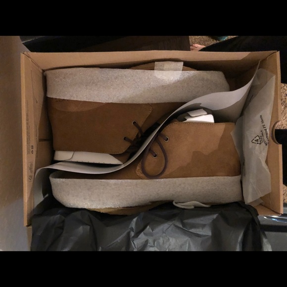 NWT & NIB! UGG Leighton WP Chukka Boots - Picture 10 of 11